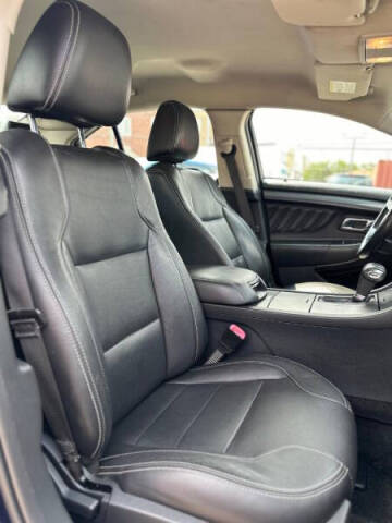 2011 Ford Taurus SEL