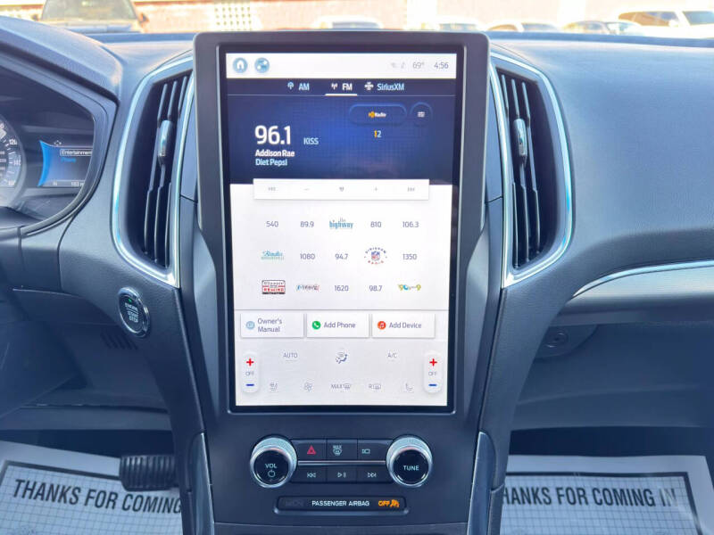 2023 Ford Edge Titanium