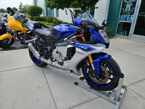 2015 Yamaha YZF-R1