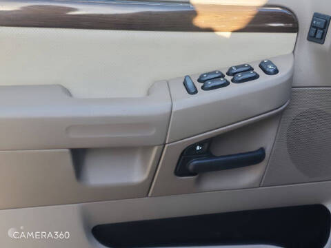 2005 Ford Explorer Eddie Bauer