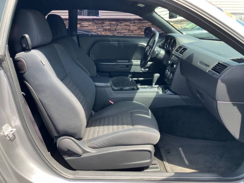2013 Dodge Challenger SXT