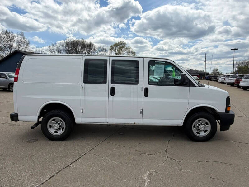 2017 Chevrolet Express 2500