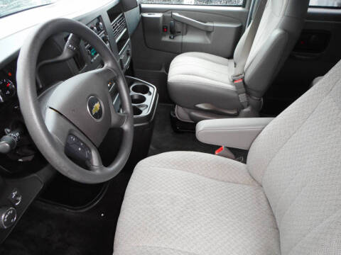 2017 Chevrolet Express LT 3500