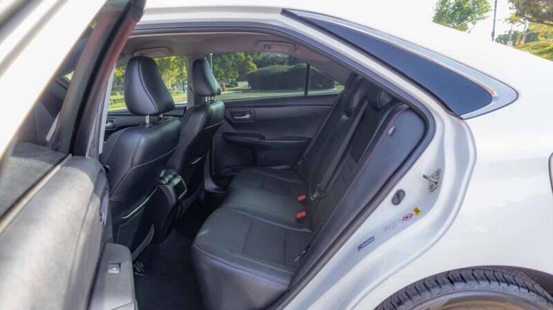 2017 Toyota Camry SE