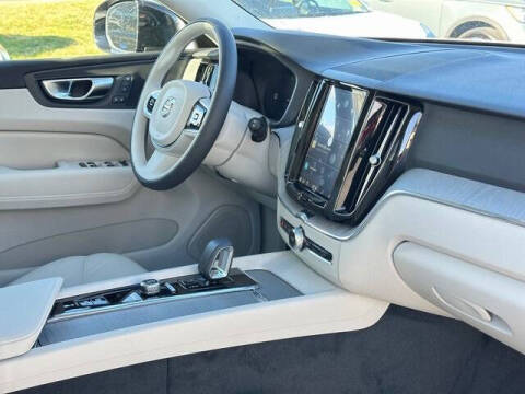 2025 Volvo XC60 T8 Plus Dark Theme