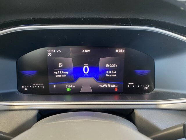 2025 Volkswagen Taos SE Black 4Motion