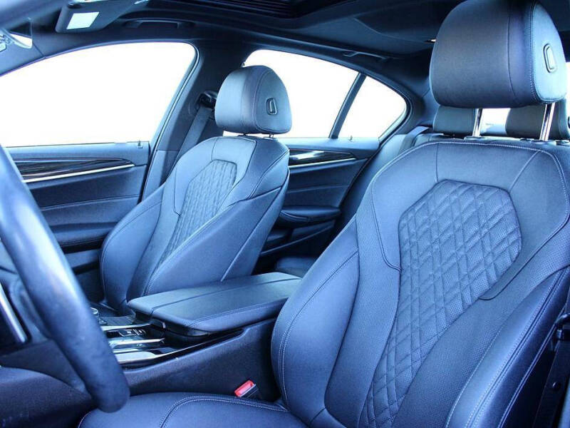 2022 BMW 5 Series 530i