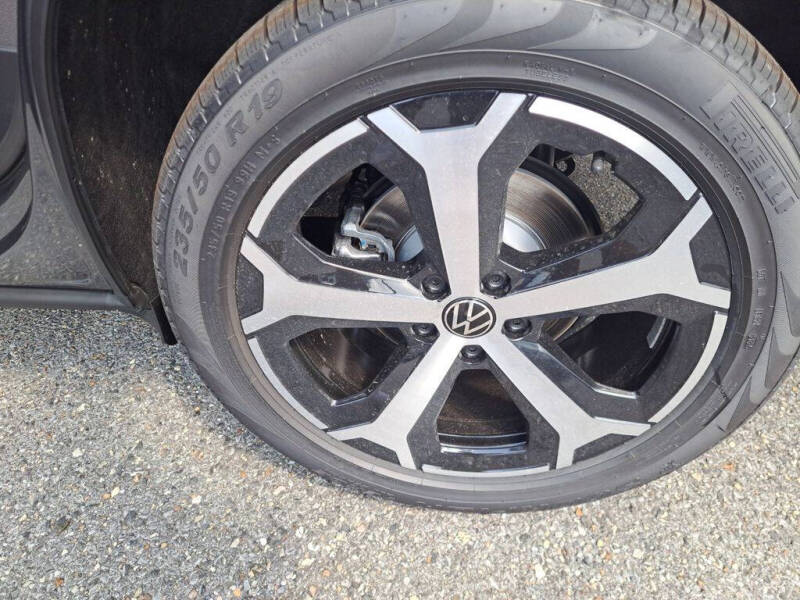 2025 Volkswagen Tiguan SE