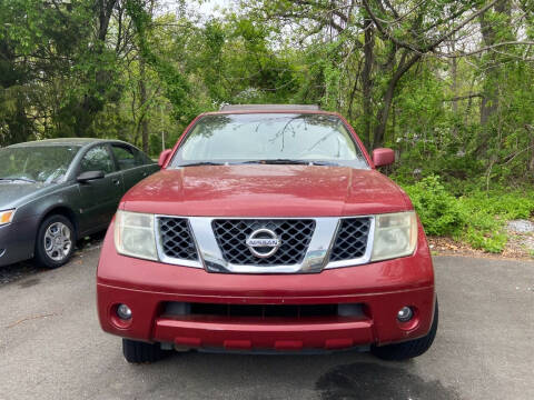 2005 Nissan Pathfinder LE