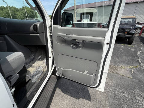 2006 Ford E-Series E-350 SD XLT