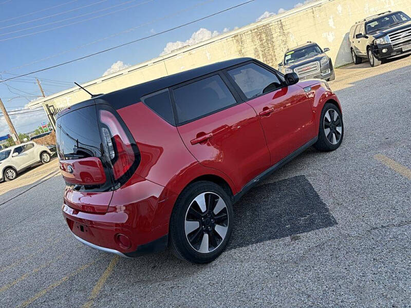 2017 Kia Soul +