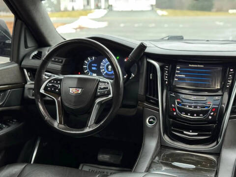 2017 Cadillac Escalade Platinum