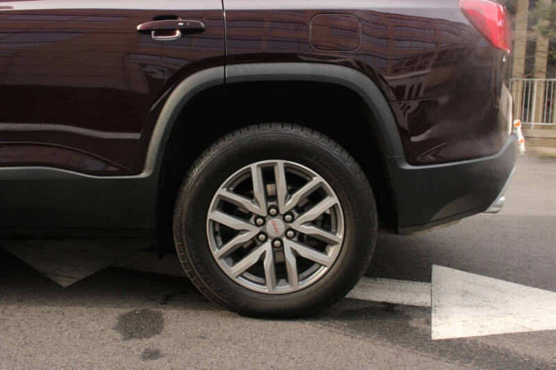 2017 GMC Acadia SLE-2