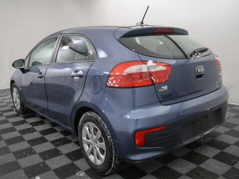 2016 Kia Rio 5-Door LX