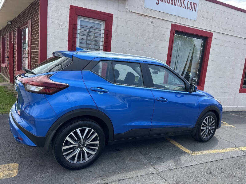 2022 Nissan Kicks SV