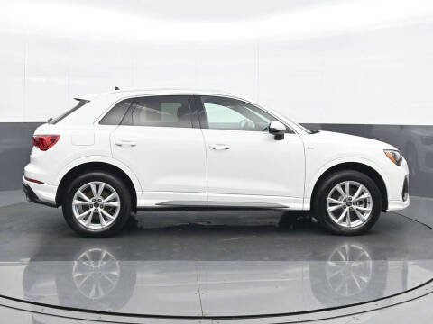 2022 Audi Q3 quattro S line Premium 45 TFSI