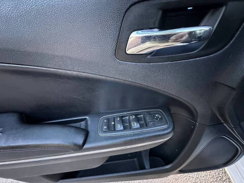 2013 Dodge Charger SE
