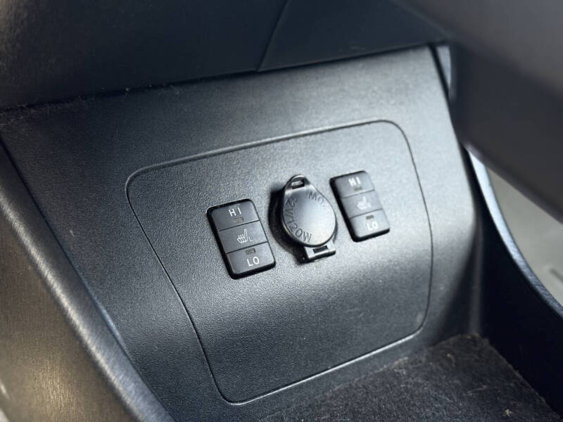 2013 Toyota Prius Plug-in Hybrid