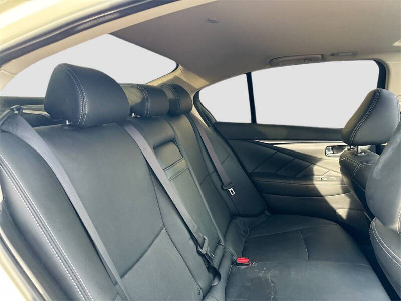 2024 Infiniti Q50 Luxe