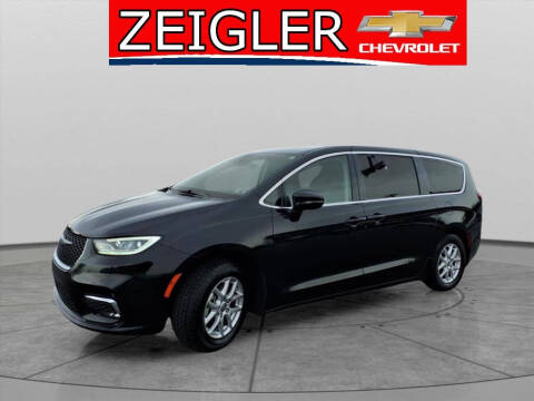 2024 Chrysler Pacifica Touring L