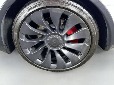 2024 Tesla Model Y Performance