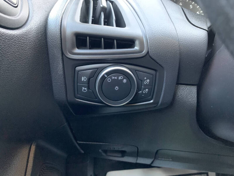 2018 Ford Focus SEL - Photo 12