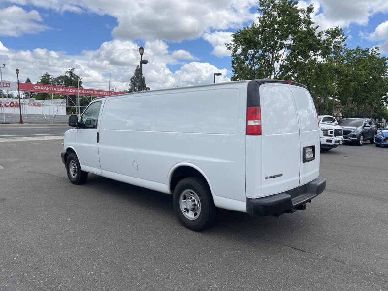 2018 Chevrolet Express 2500