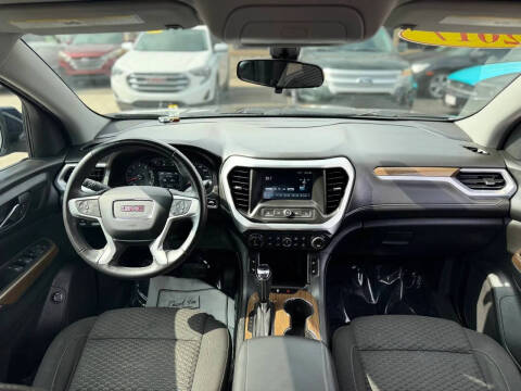 2017 GMC Acadia SLE-2
