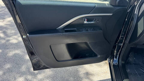 2013 Mazda MAZDA5 Sport