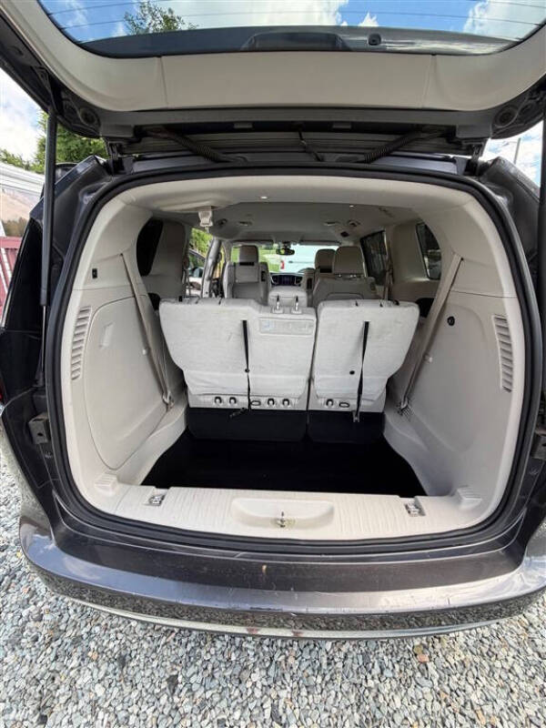 2017 Chrysler Pacifica Touring-L Plus