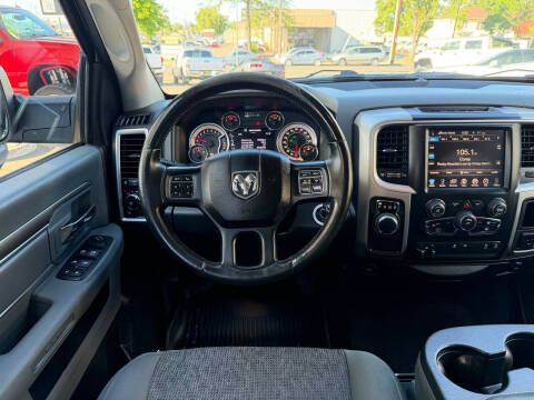 2016 RAM 1500 SLT