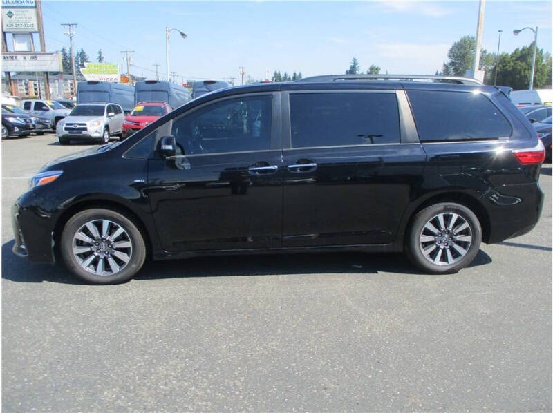 2020 Toyota Sienna Limited Premium 7-Passenger