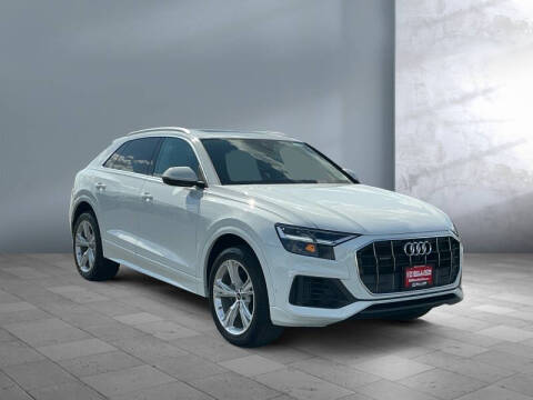 2022 Audi Q8 quattro Premium 55 TFSI