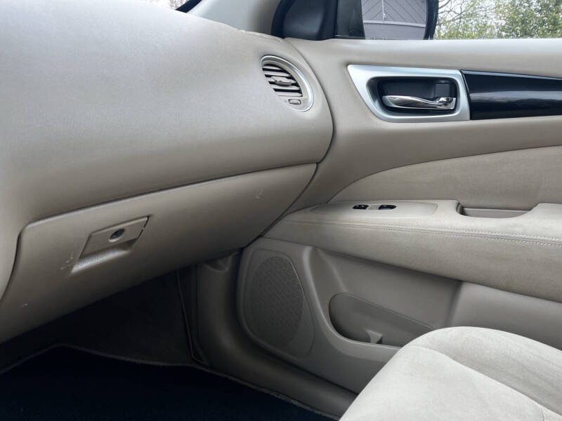 2015 Nissan Pathfinder S