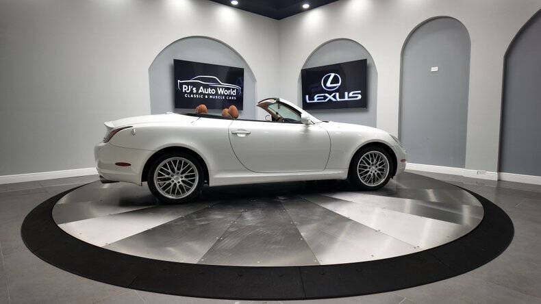 2005 Lexus SC 430
