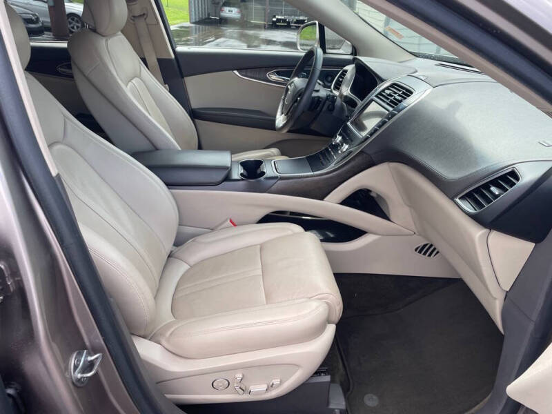 2019 Lincoln Nautilus Reserve