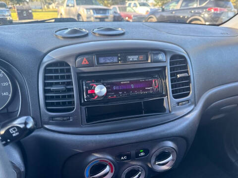 2010 Hyundai Accent Blue