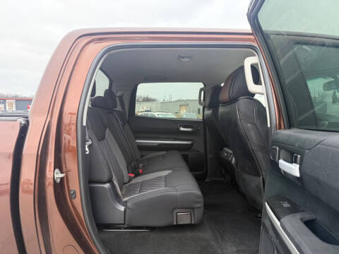 2017 Toyota Tundra SR5