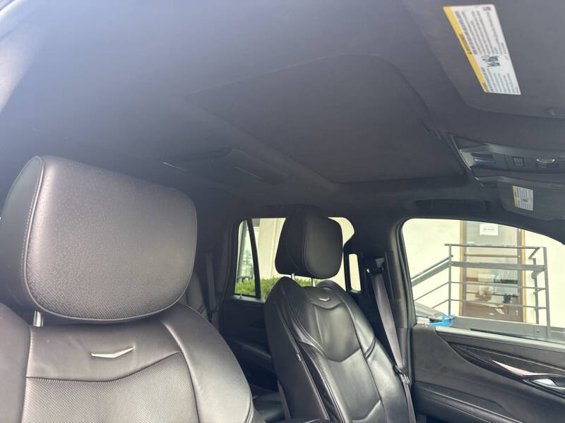 2016 Cadillac Escalade Platinum