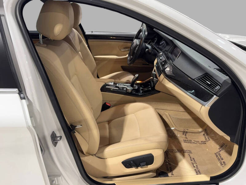 2015 BMW 5 Series 528i