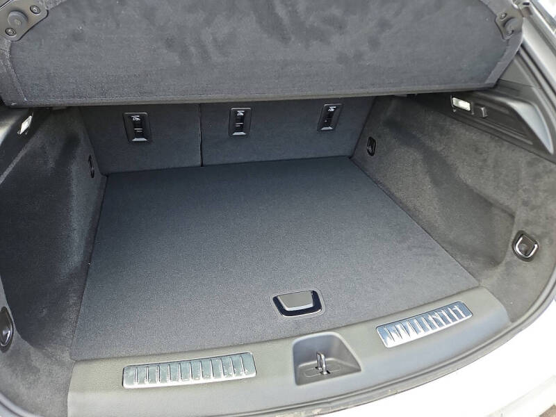 2025 Cadillac XT4 Sport