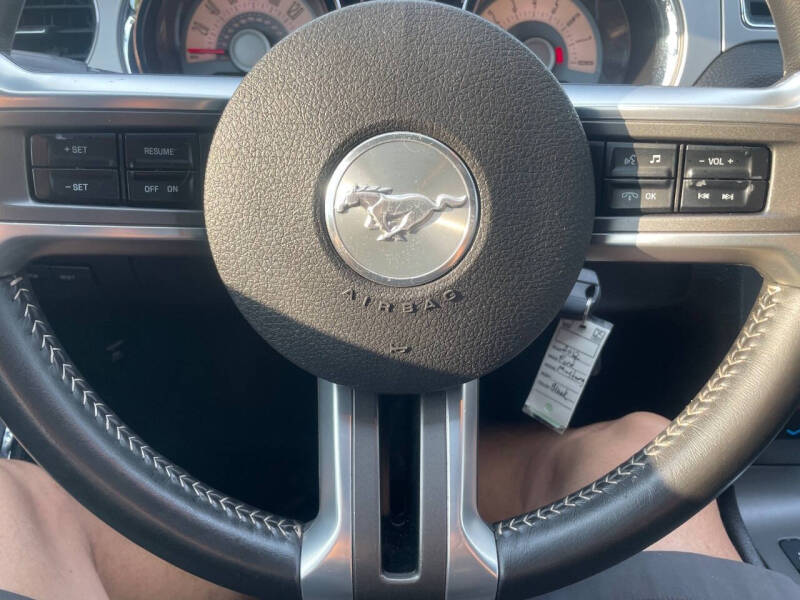 2012 Ford Mustang V6 Premium