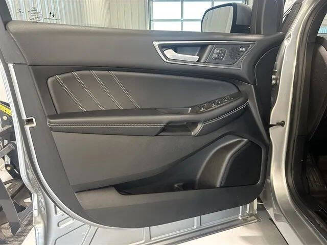 2022 Ford Edge ST
