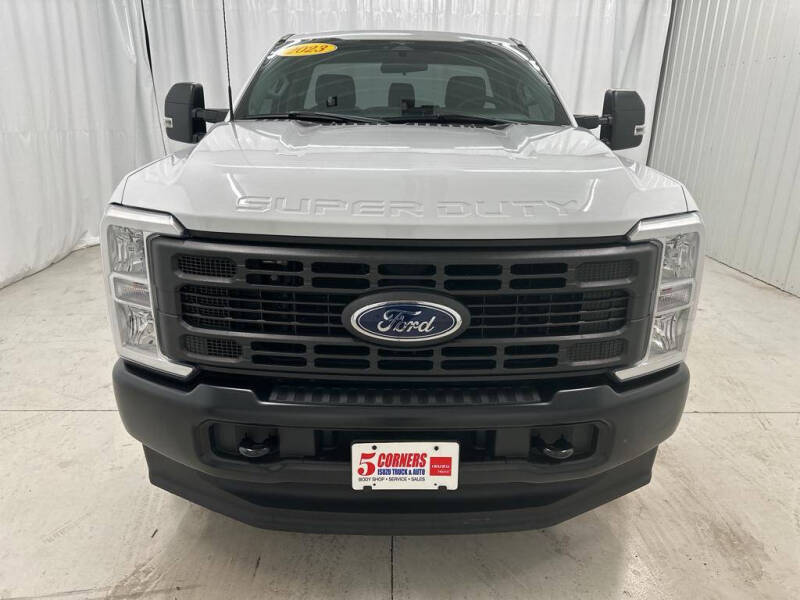 Used 2023 Ford F-350 Super Duty XL with VIN 1FTRF3BA5PEE22288 for sale in Cedarburg, WI