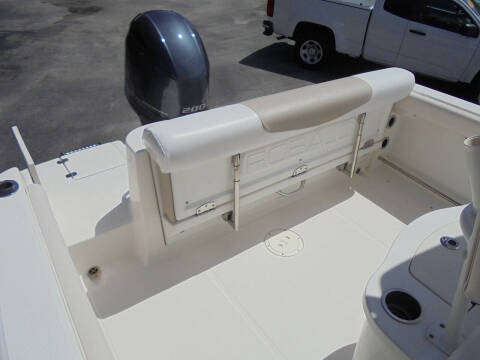 2017 Robalo R222