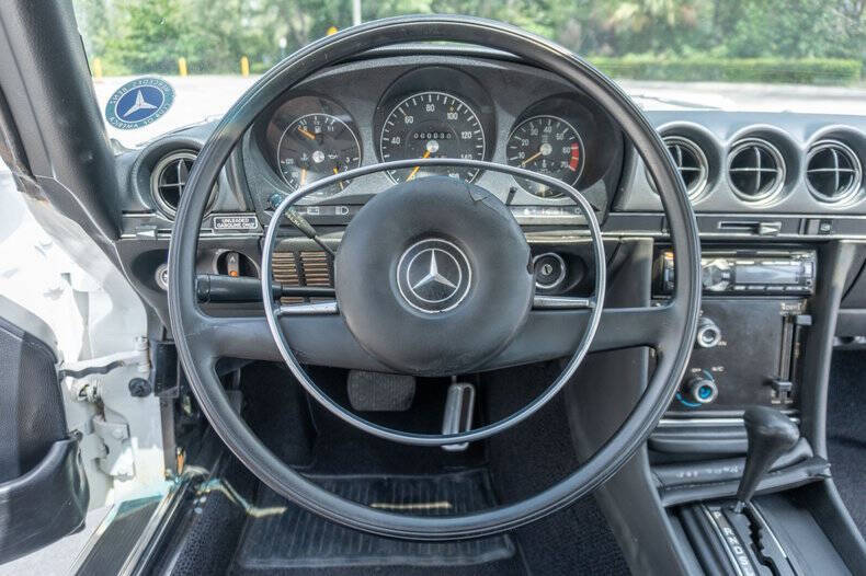 1977 Mercedes-Benz 450-Class