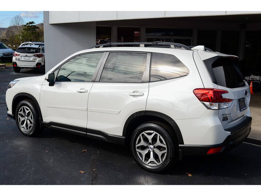 2022 Subaru Forester for sale at EARL DUFF PRE-OWNED CENTER in Harriman, TN