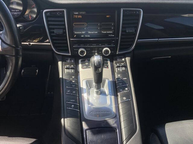 2016 Porsche Panamera