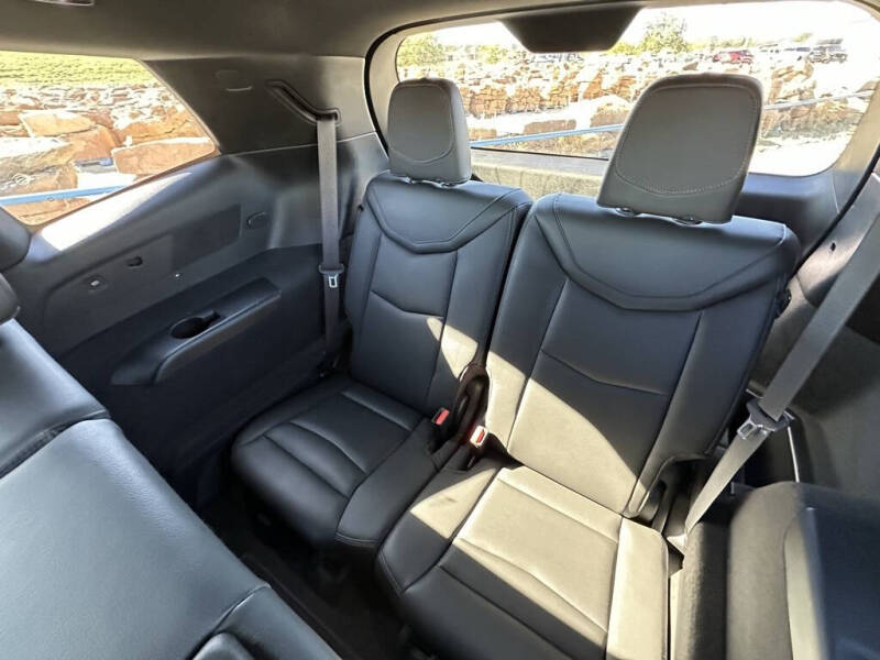 2025 Cadillac XT6 Luxury