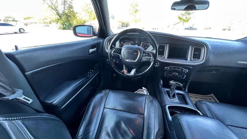 2019 Dodge Charger SXT